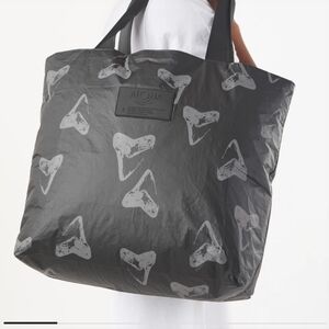 ALOHA collection shark tooth tote bag charcoal on black